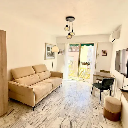Center - For 2 People Apartman Antibes