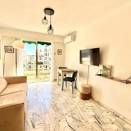 Center - For 2 People *