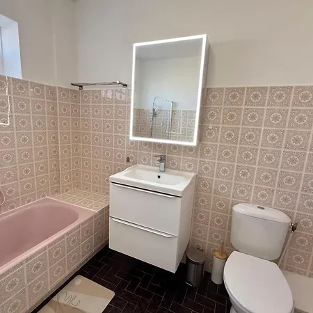 Center - For 2 People